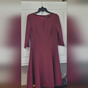 NWT White House Black Market Maroon Keyhole Fit and Flare Half Sleeve Dress 6